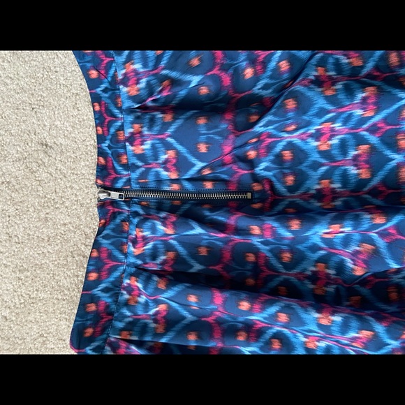 Patterned skirt - Picture 2 of 3